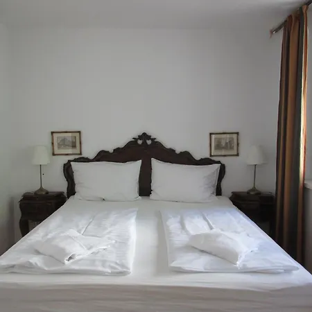 Hotel Attache L Contactless Check-In Vienna Room photo