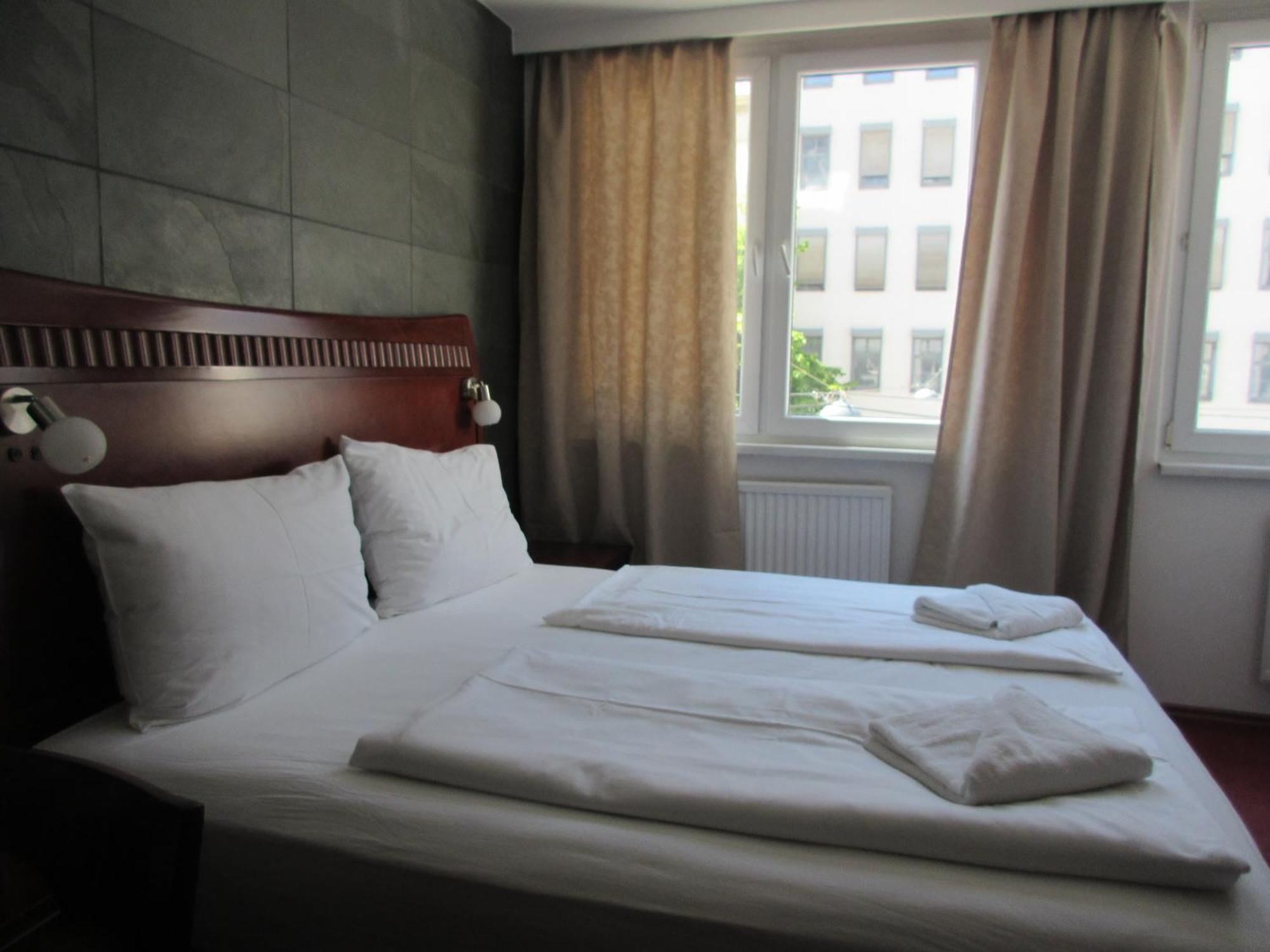 Attaché 3* Vienna