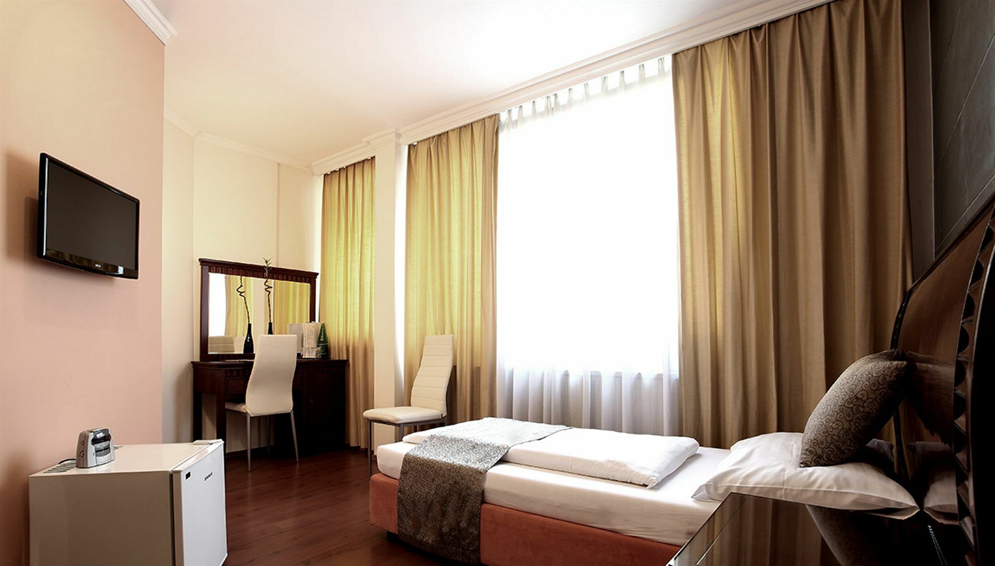 Attaché 3* Vienna